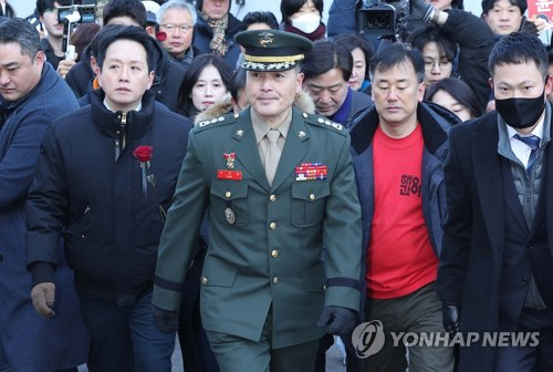 군사법원 향하는 박정훈 전 수사단장.<연합뉴스>